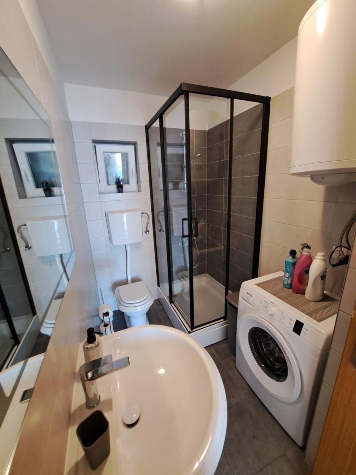 Apartman Leon Omiš Exterior foto