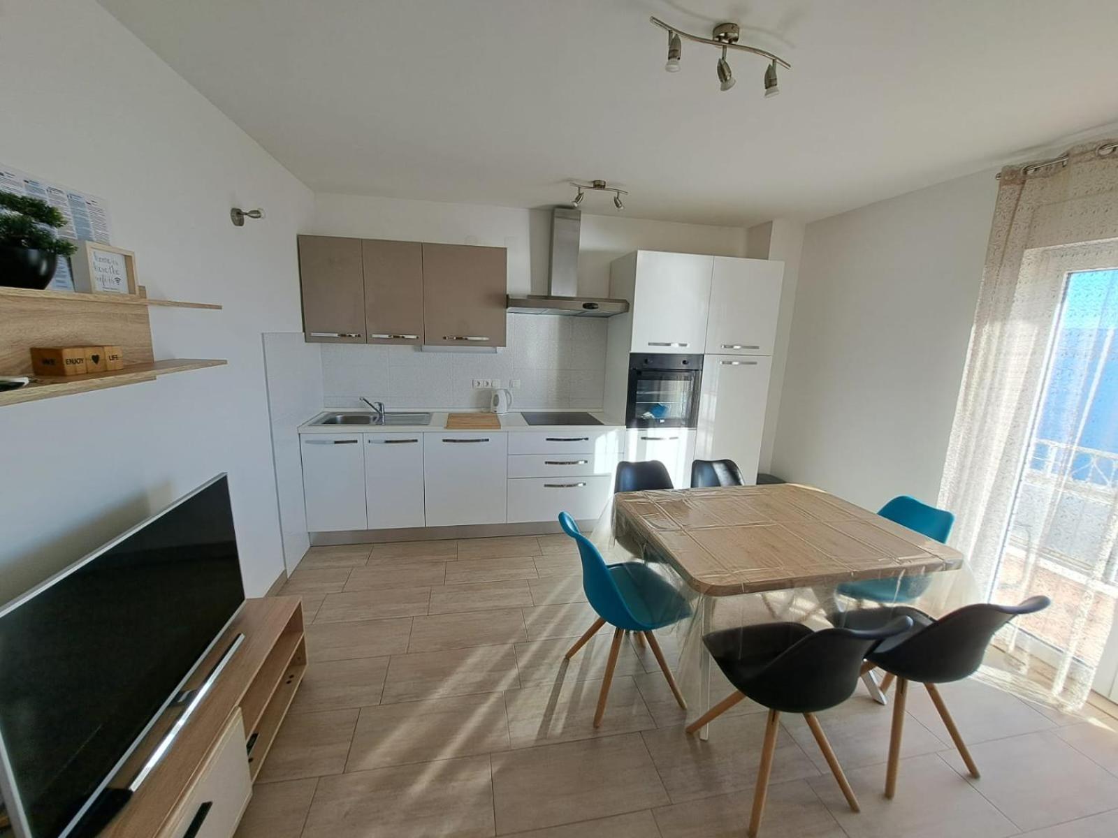 Apartman Leon Omiš Exterior foto